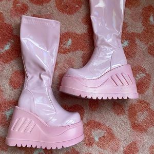 BABY PINK DEMONIA PLATFORM BOOTS